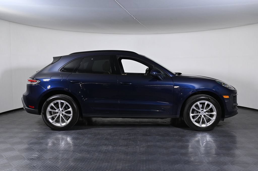 Used 2023 Porsche Macan AWD/4WD image 8
