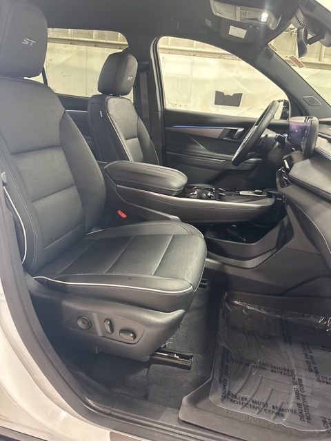 Used 2025 Buick Enclave Sport Touring w/ Power Package image 39