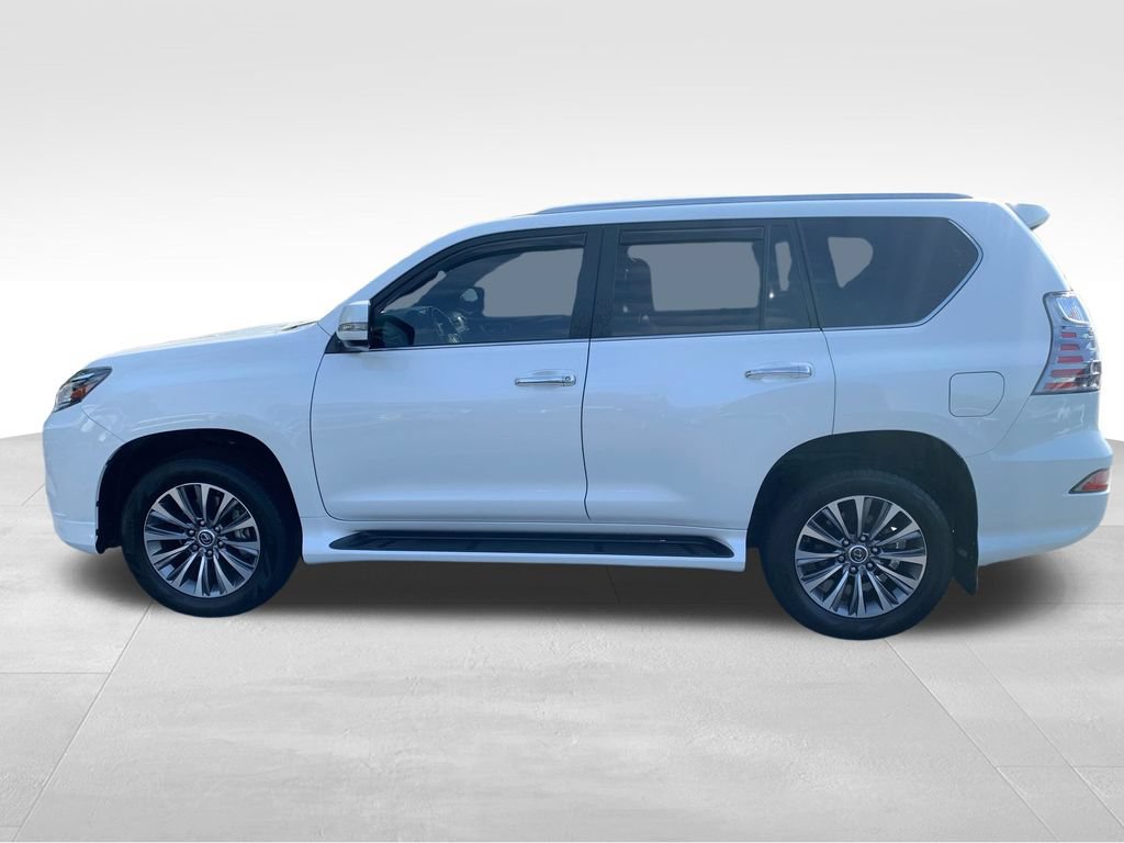 Used 2021 Lexus GX 460 Luxury w/ Accessory Package AWD/4WD image 2