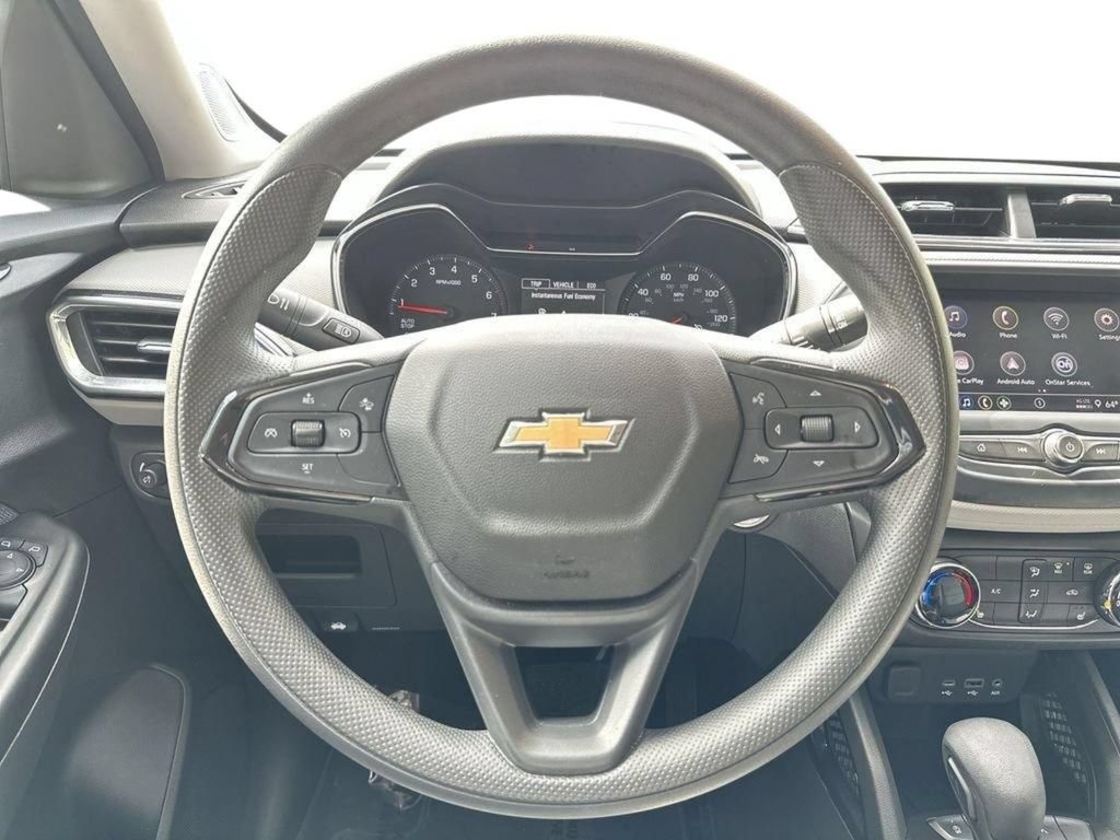 Used 2023 Chevrolet TrailBlazer LT FWD image 19