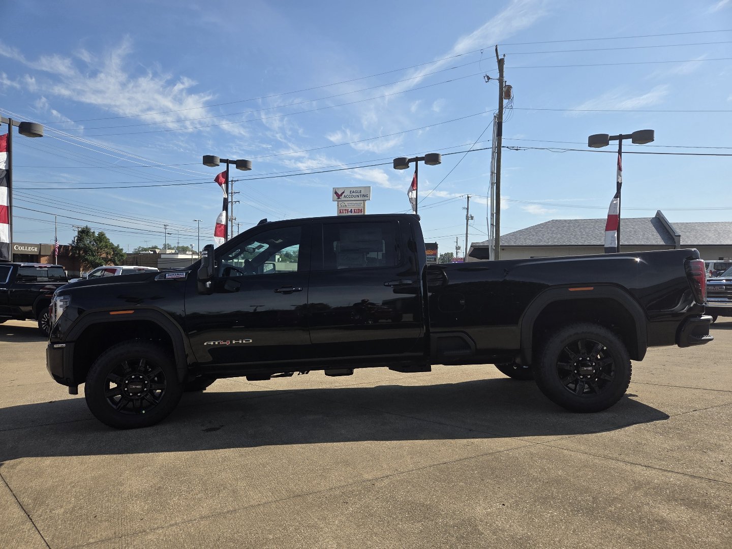 New 2026 GMC Sierra 3500 AT4 w/ Technology Package AWD/4WD image 15
