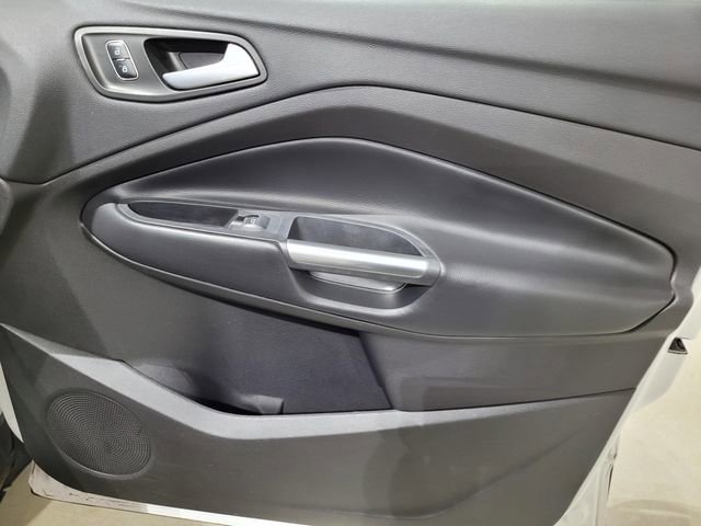 Used 2019 Ford Escape SE image 45