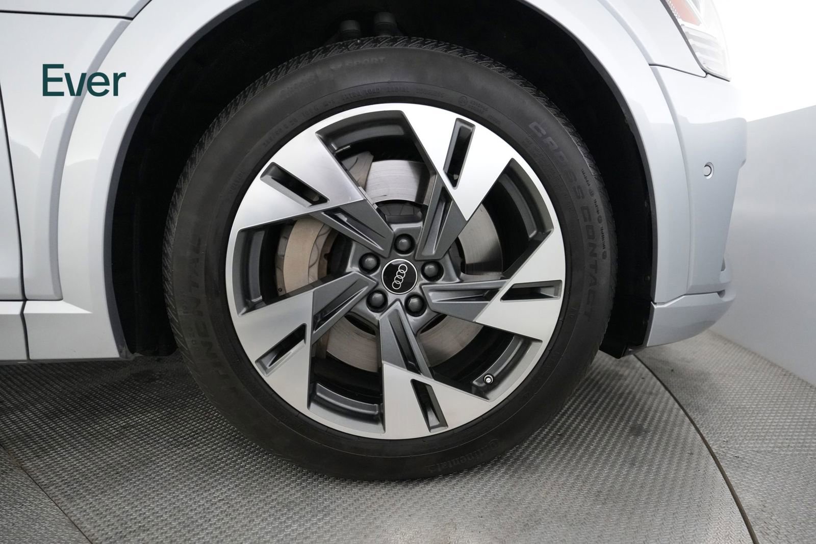 Used 2023 Audi e-tron Premium Plus w/ Premium Plus Package AWD/4WD image 20
