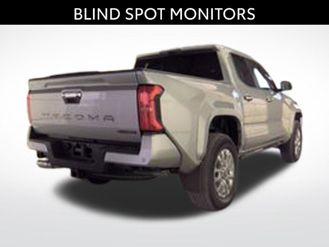 Used 2025 Toyota Tacoma Limited AWD/4WD image 3