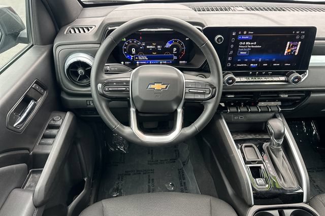 Used 2024 Chevrolet Colorado LT w/ LT Convenience Package RWD image 16