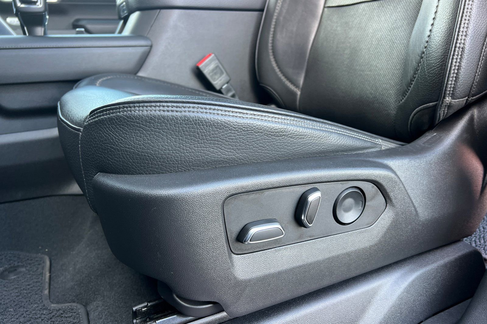 Used 2023 GMC Sierra 1500 Denali w/ Denali Reserve Package image 14