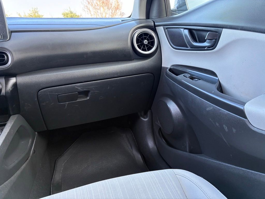 Used 2023 Hyundai Kona SEL AWD/4WD image 38