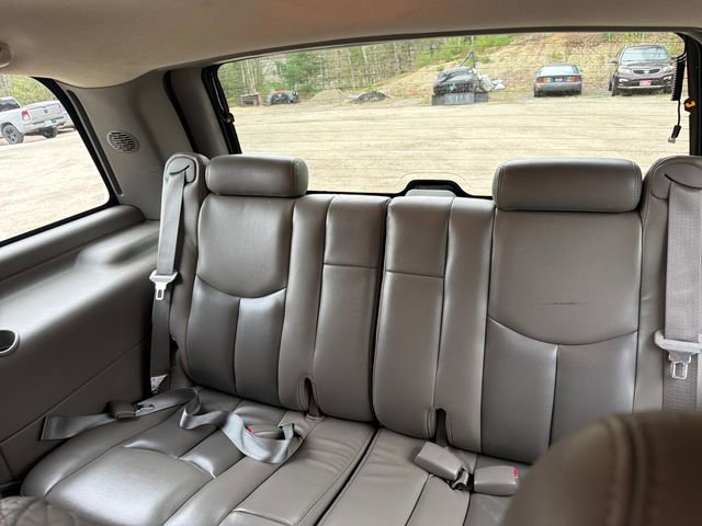 Used 2005 GMC Yukon Denali AWD/4WD image 22