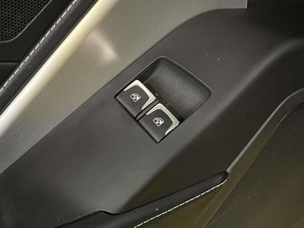 Used 2017 Chevrolet Corvette Z06 RWD image 16