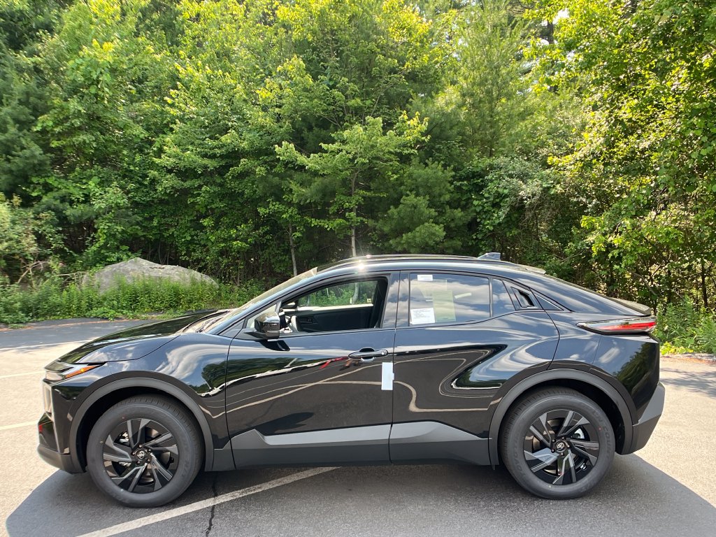 New 2026 Toyota C-HR AWD/4WD image 2