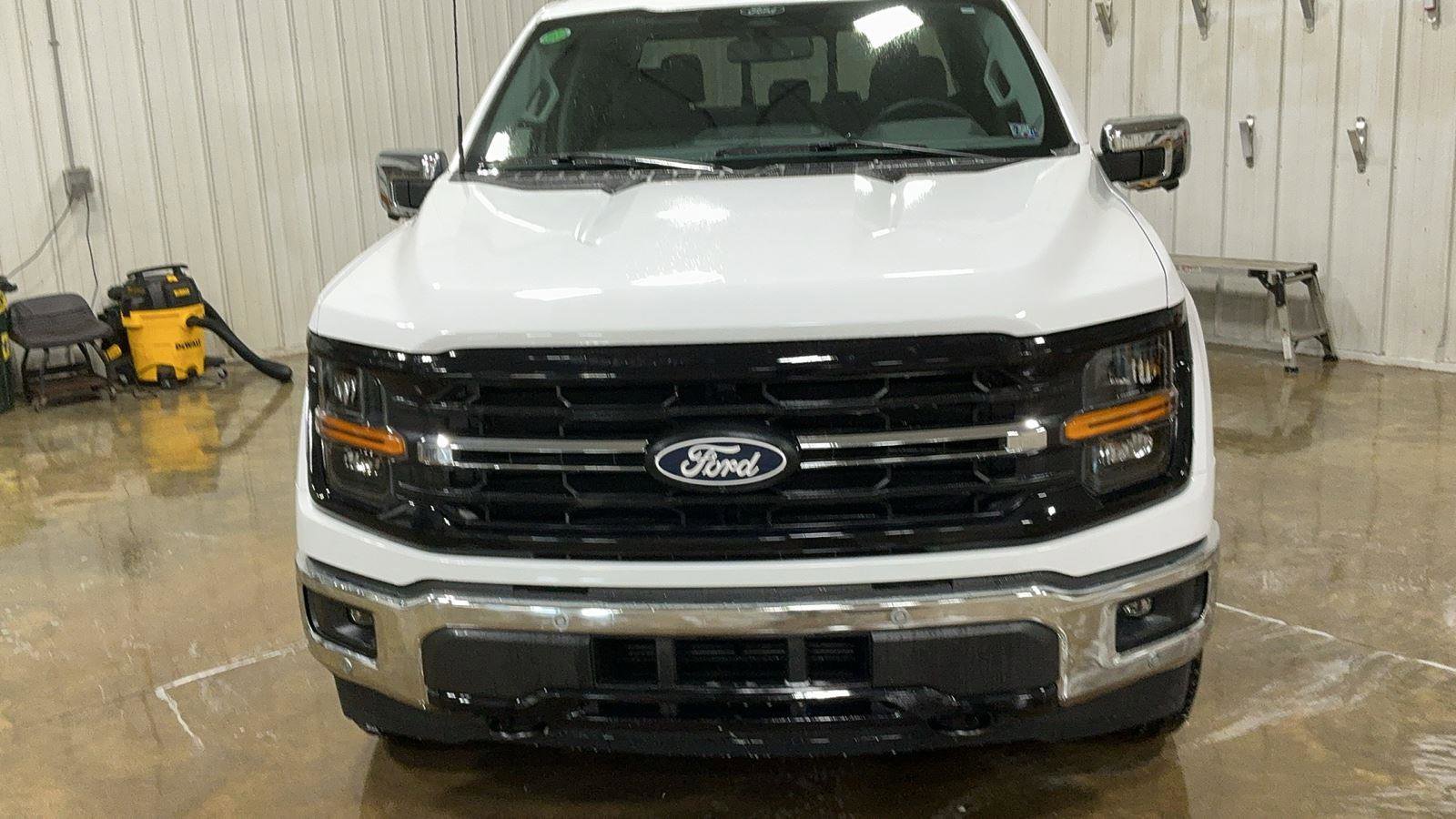 New 2025 Ford F150 XLT w/ Equipment Group 302A MID