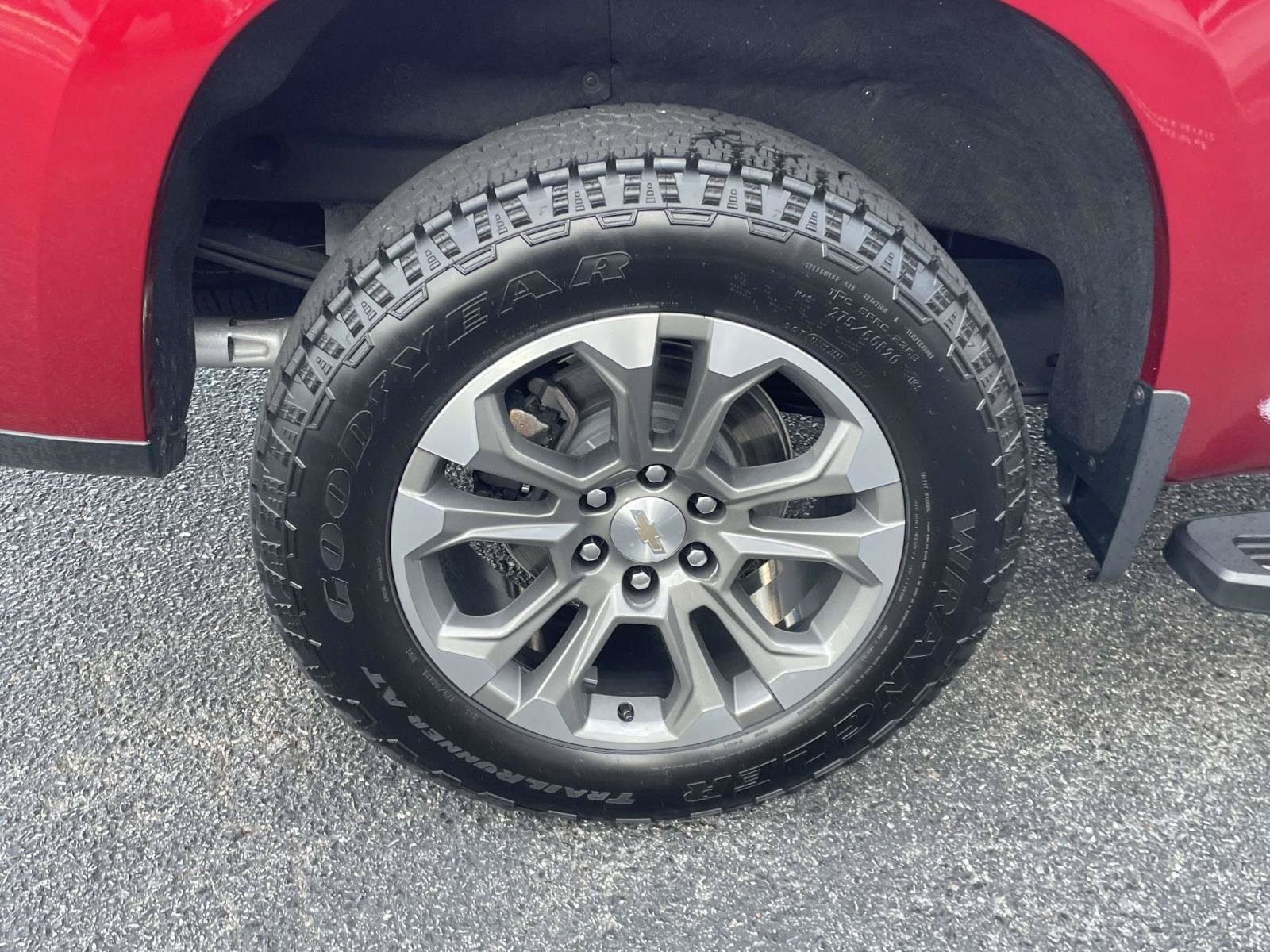 Certified 2024 Chevrolet Silverado 1500 High Country w/ Technology Package AWD/4WD image 3