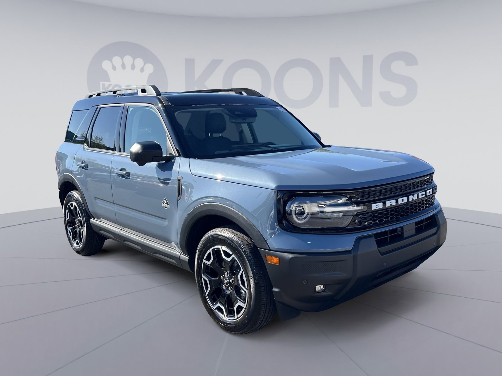 Used 2025 Ford Bronco Sport Outer Banks w/ Outer Banks Tech Package+ AWD/4WD image 2