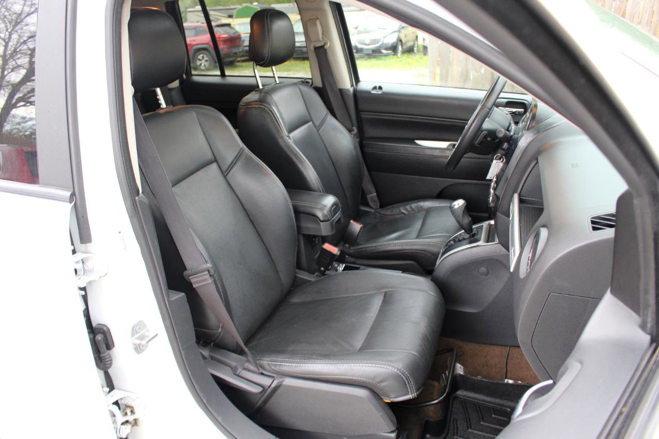Used 2016 Jeep Compass High Altitude AWD/4WD image 39