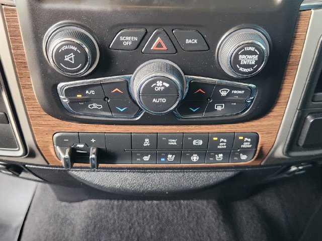 Used 2016 RAM 3500 Laramie w/ Convenience Group AWD/4WD image 18