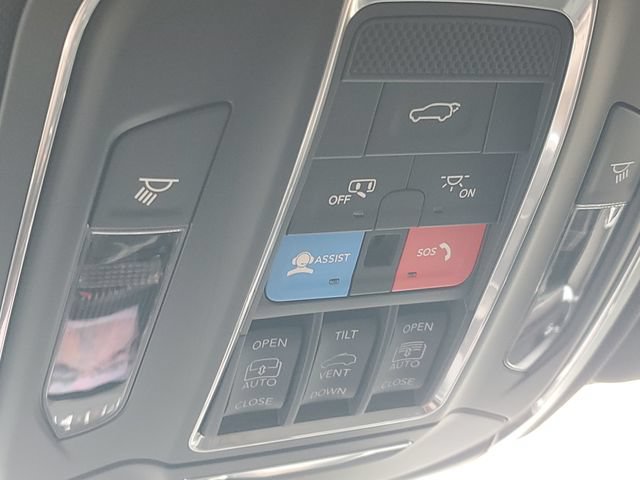 New 2026 Jeep Grand Cherokee L Limited w/ Limited Altitude Package AWD/4WD image 32