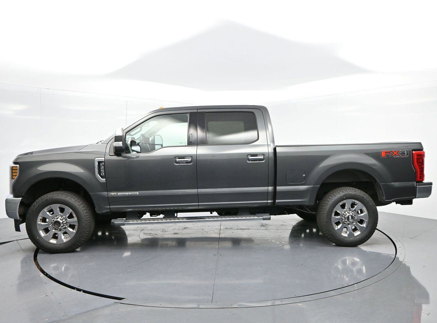 Used 2019 Ford F250 Lariat w/ Chrome Package image 4