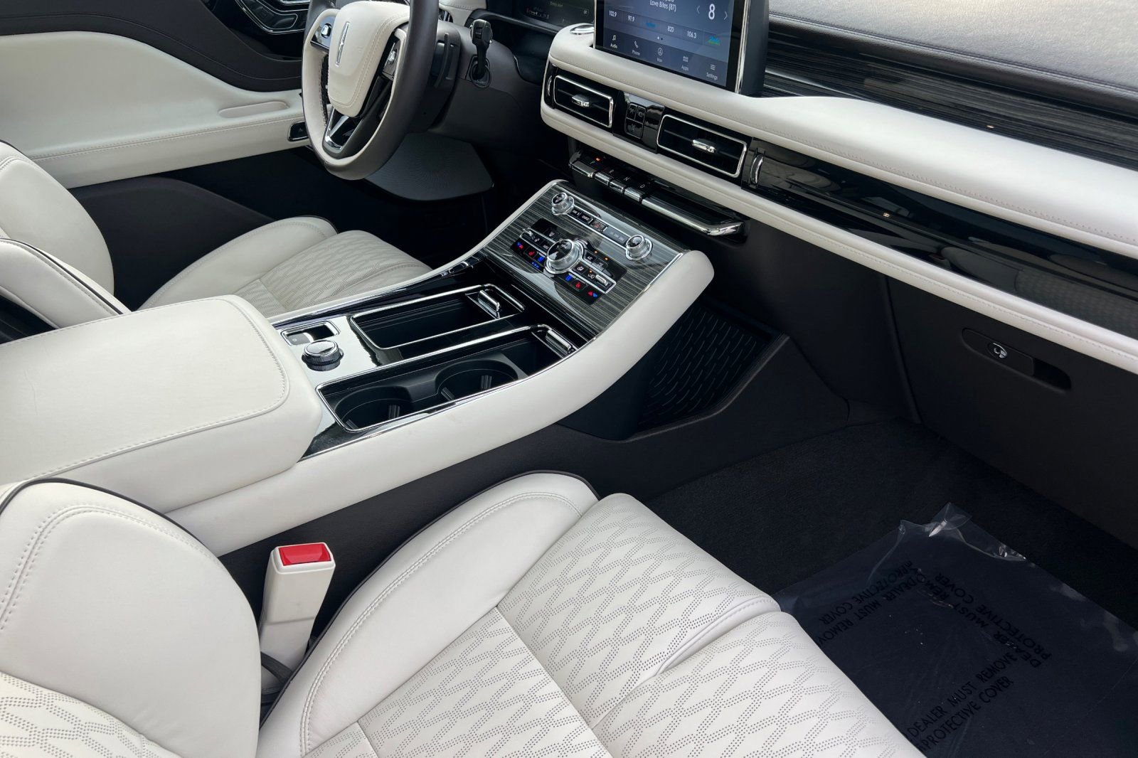 Certified 2023 Lincoln Aviator Black Label Grand Touring w/ Class IV Trailer Tow Package image 17