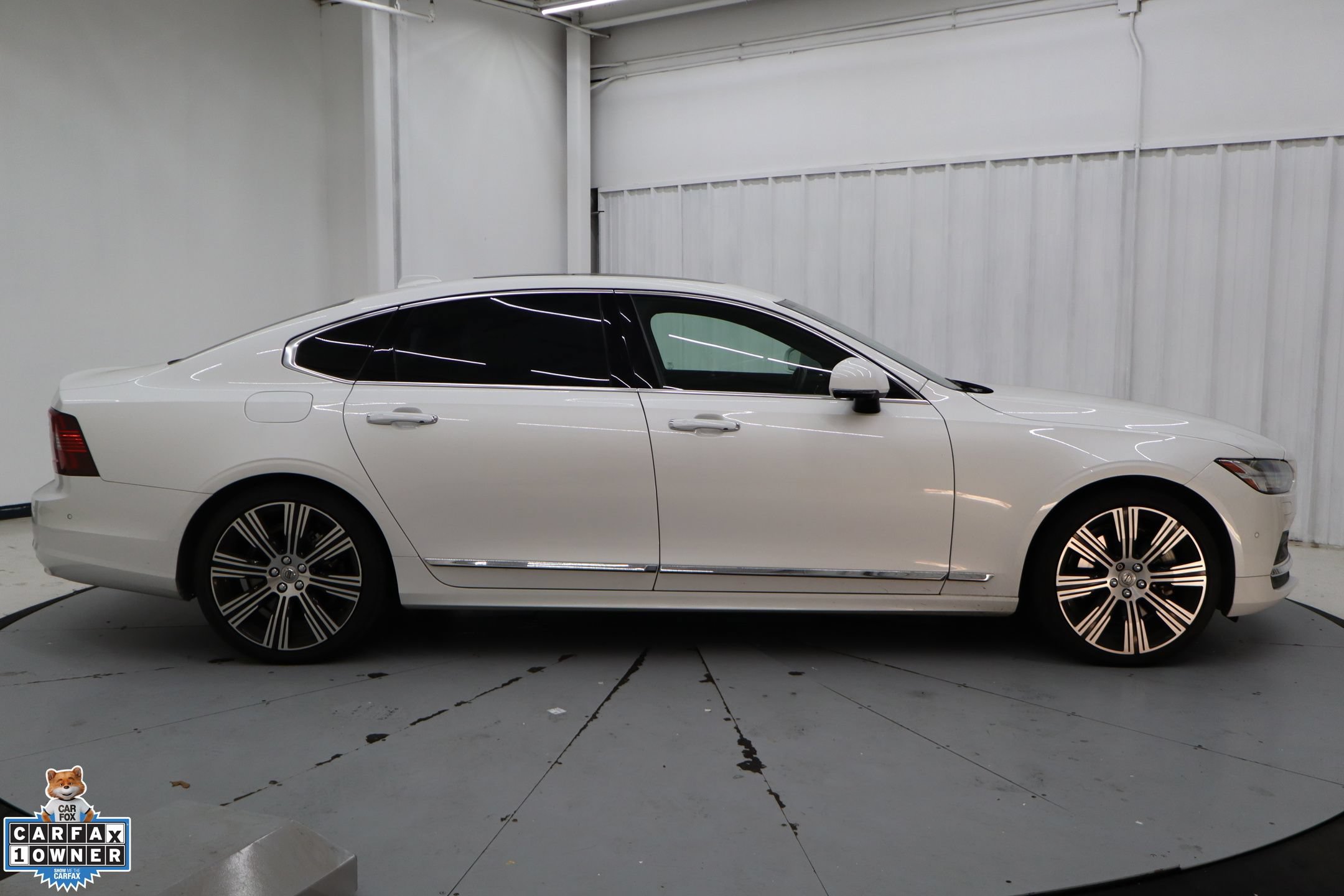 Used 2022 Volvo S90 B6 Inscription w/ Advanced Package AWD/4WD image 2
