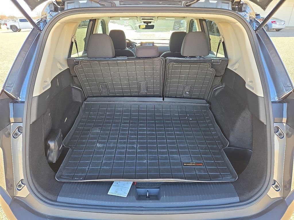 Used 2023 Nissan Rogue SV image 13