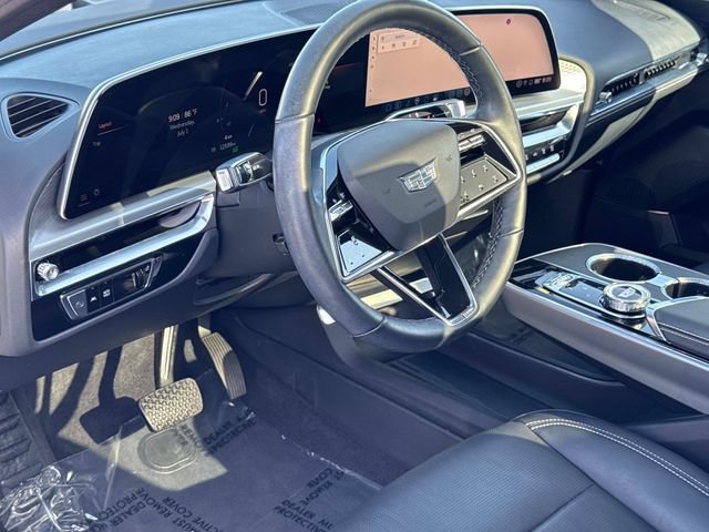 Certified 2024 Cadillac Lyriq Luxury AWD/4WD image 18