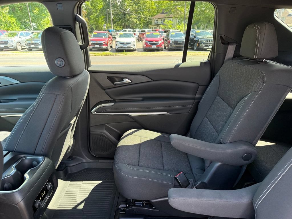Used 2026 Chevrolet Traverse LT w/ LPO, Floor Liner Package AWD/4WD image 24