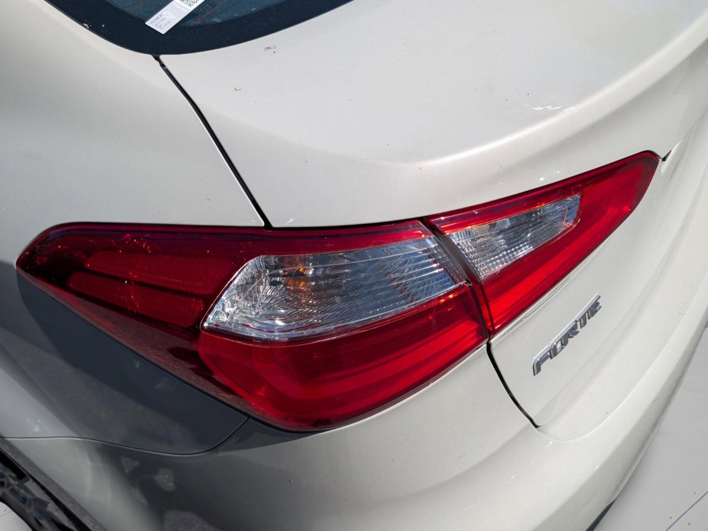 Used 2015 Kia Forte LX FWD image 33