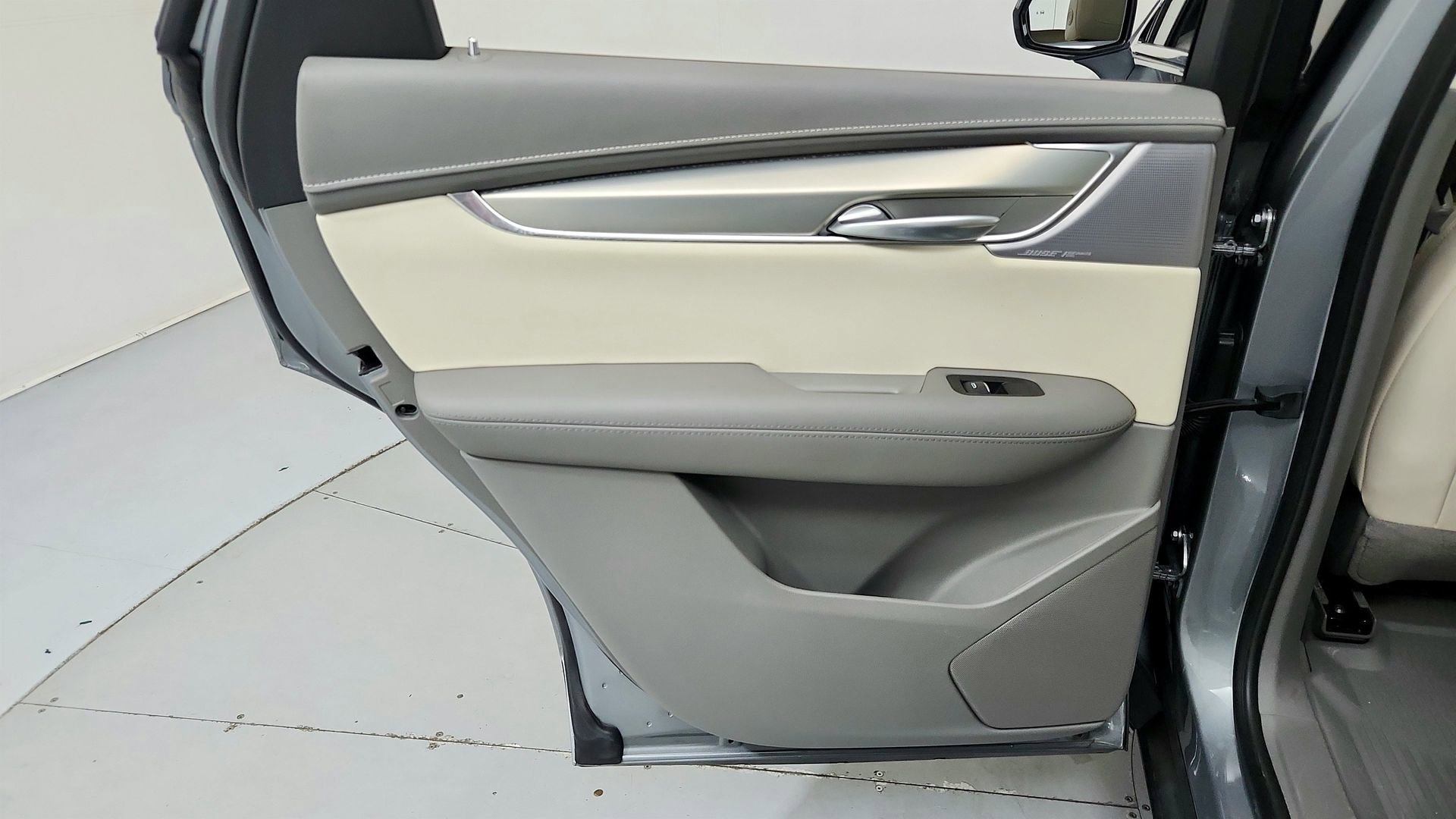 Used 2024 Cadillac XT5 Premium Luxury w/ LPO, Floor Liner Package FWD image 25