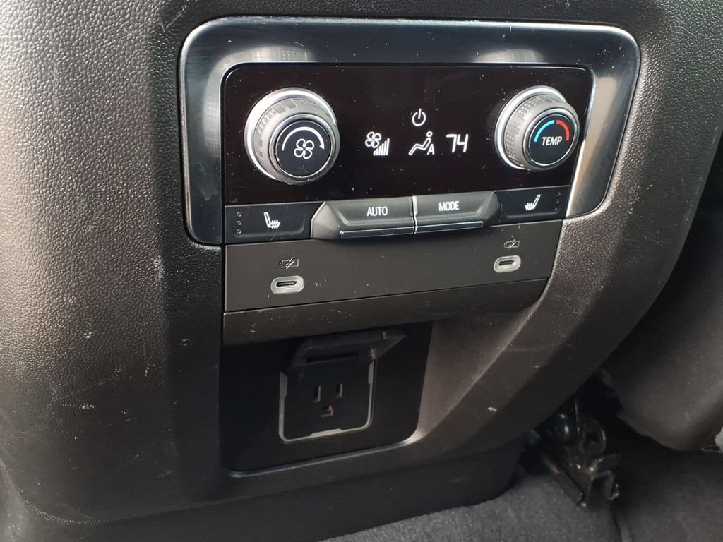Used 2024 Chevrolet Tahoe Premier RWD image 20