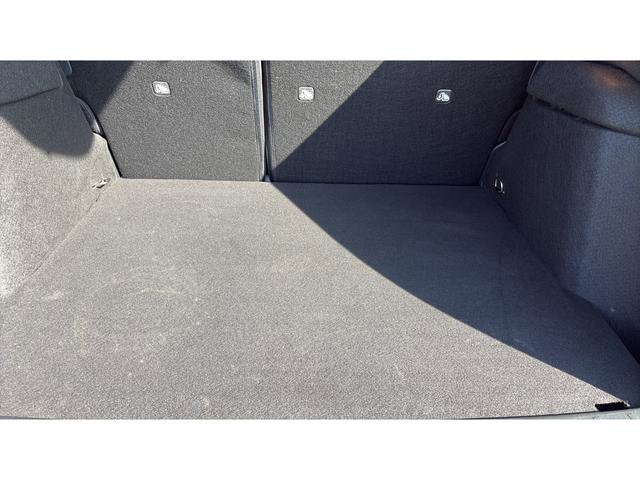 Used 2025 Nissan Kicks SR w/ SR Premium Package image 17