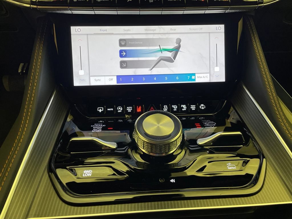 New 2026 Jeep Grand Wagoneer L Summit AWD/4WD image 17