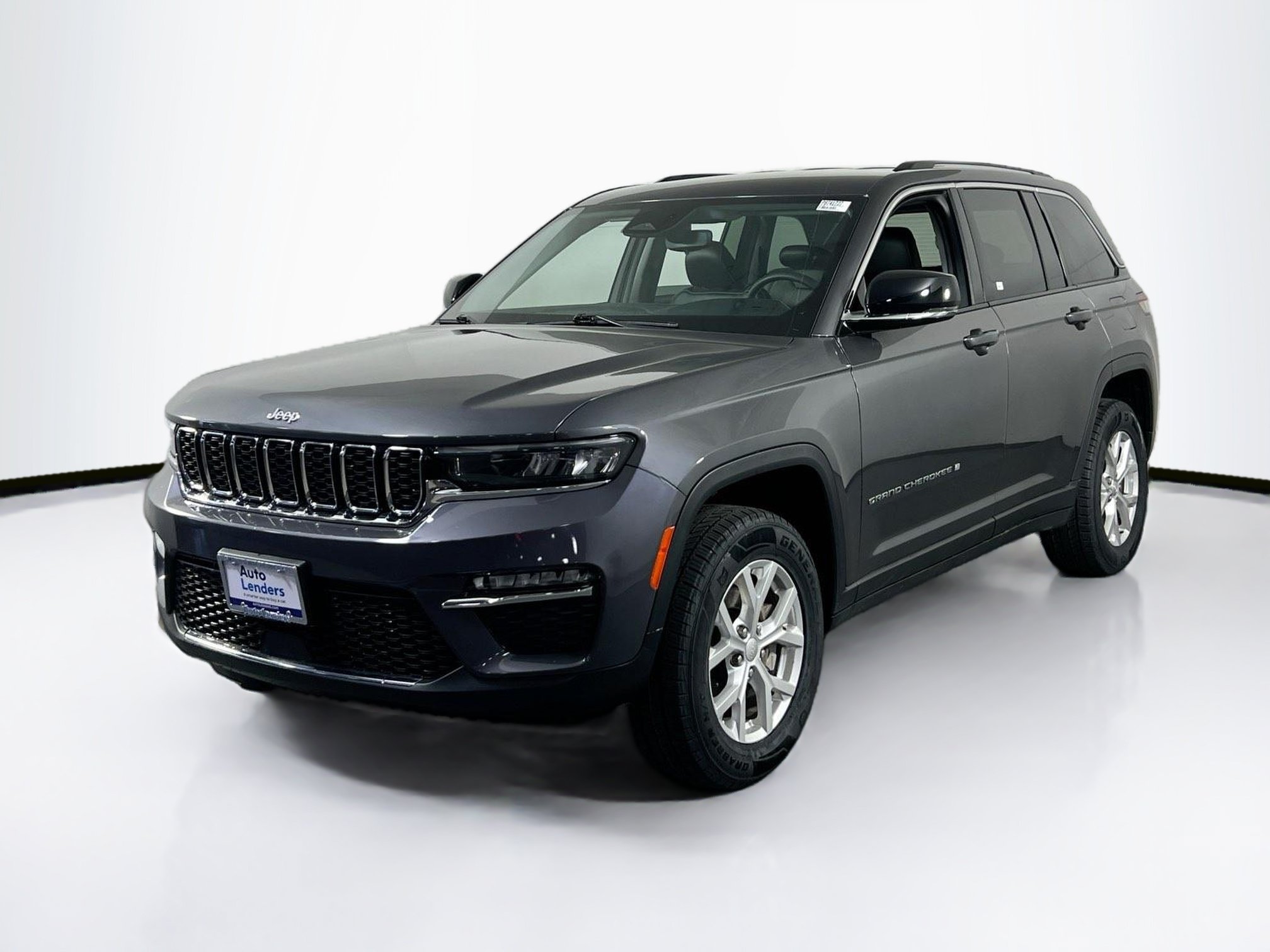 Used 2023 Jeep Grand Cherokee Limited w/ Trailer Tow Prep Group (B)