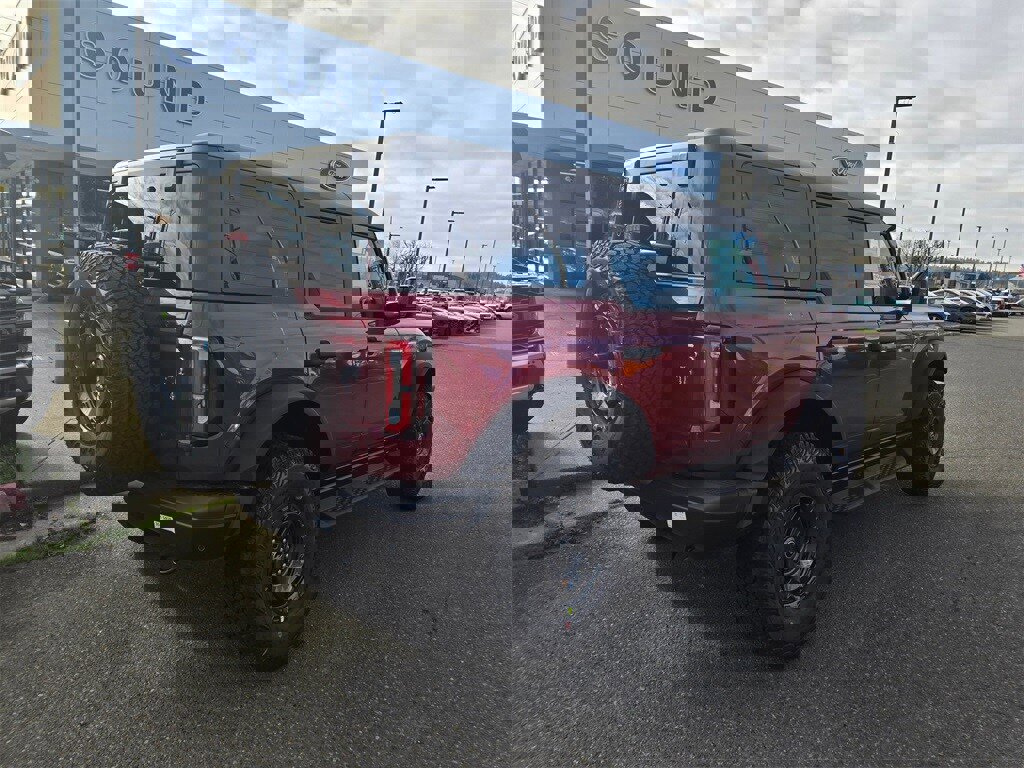 New 2025 Ford Bronco Badlands image 5