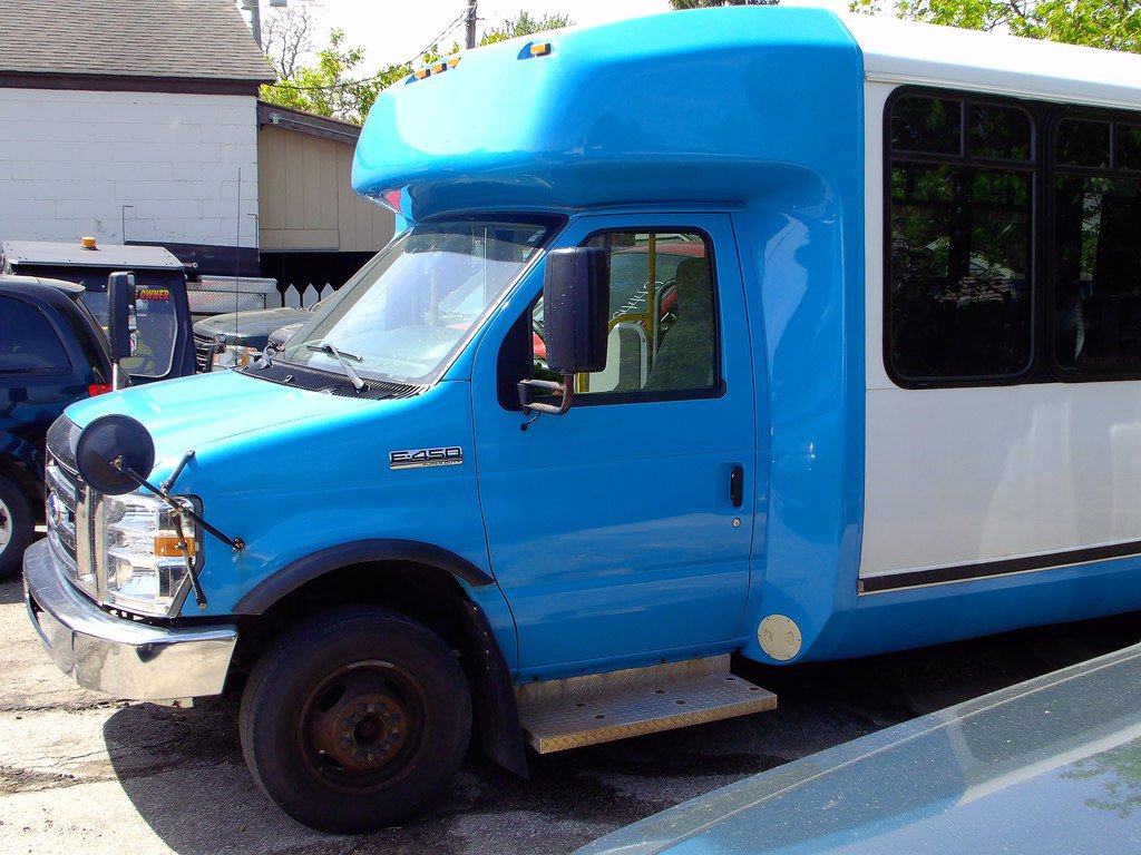 Used 2015 Ford E-450 and Econoline 450 Super Duty w/ Shuttle Bus Prep Package RWD image 3