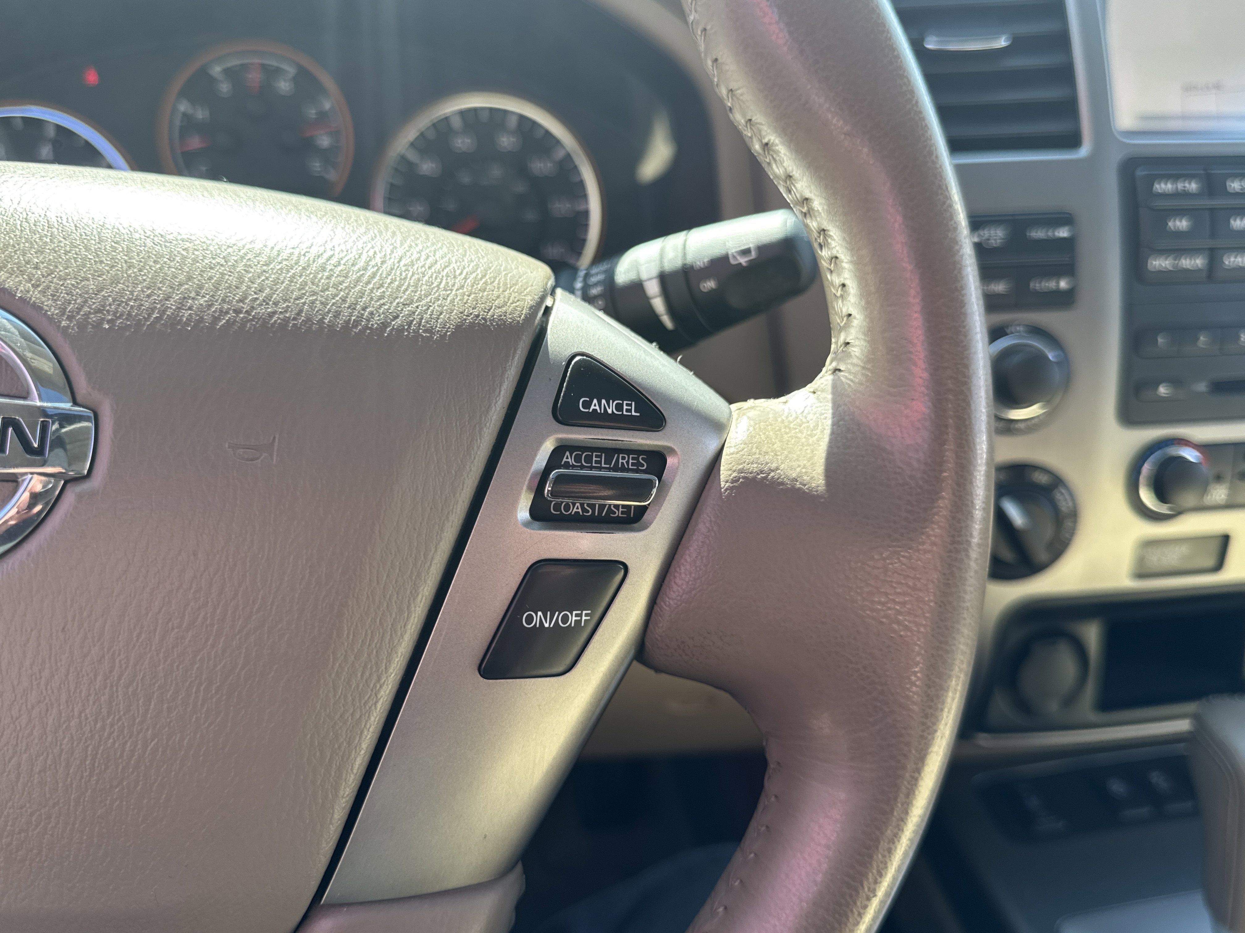 Used 2013 Nissan Armada Platinum image 21