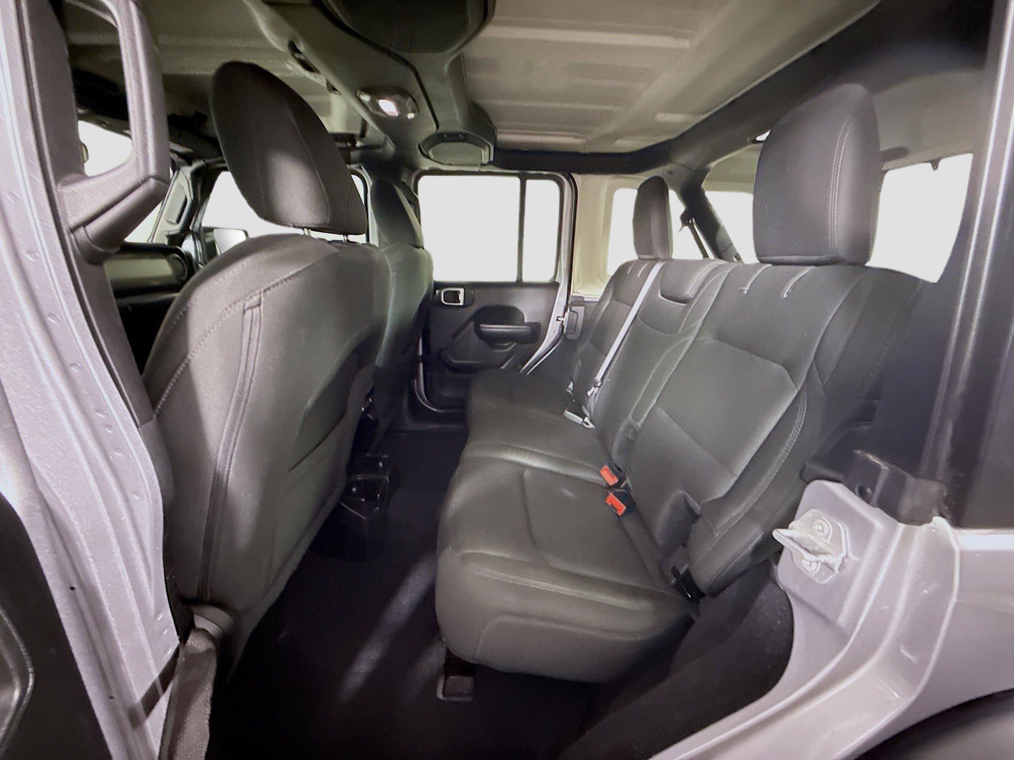 Used 2018 Jeep Wrangler Unlimited Sport S image 25