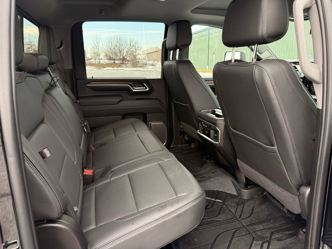 Used 2025 GMC Sierra 2500 Denali image 13
