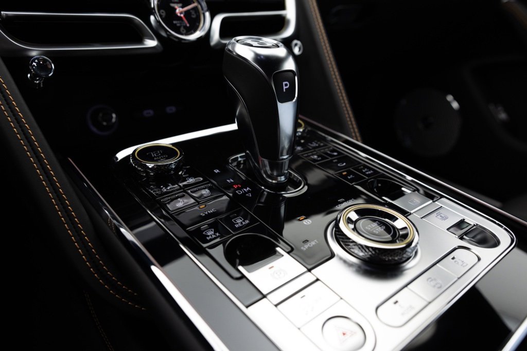 New 2025 Bentley Flying Spur Plug-In Hybrid image 30