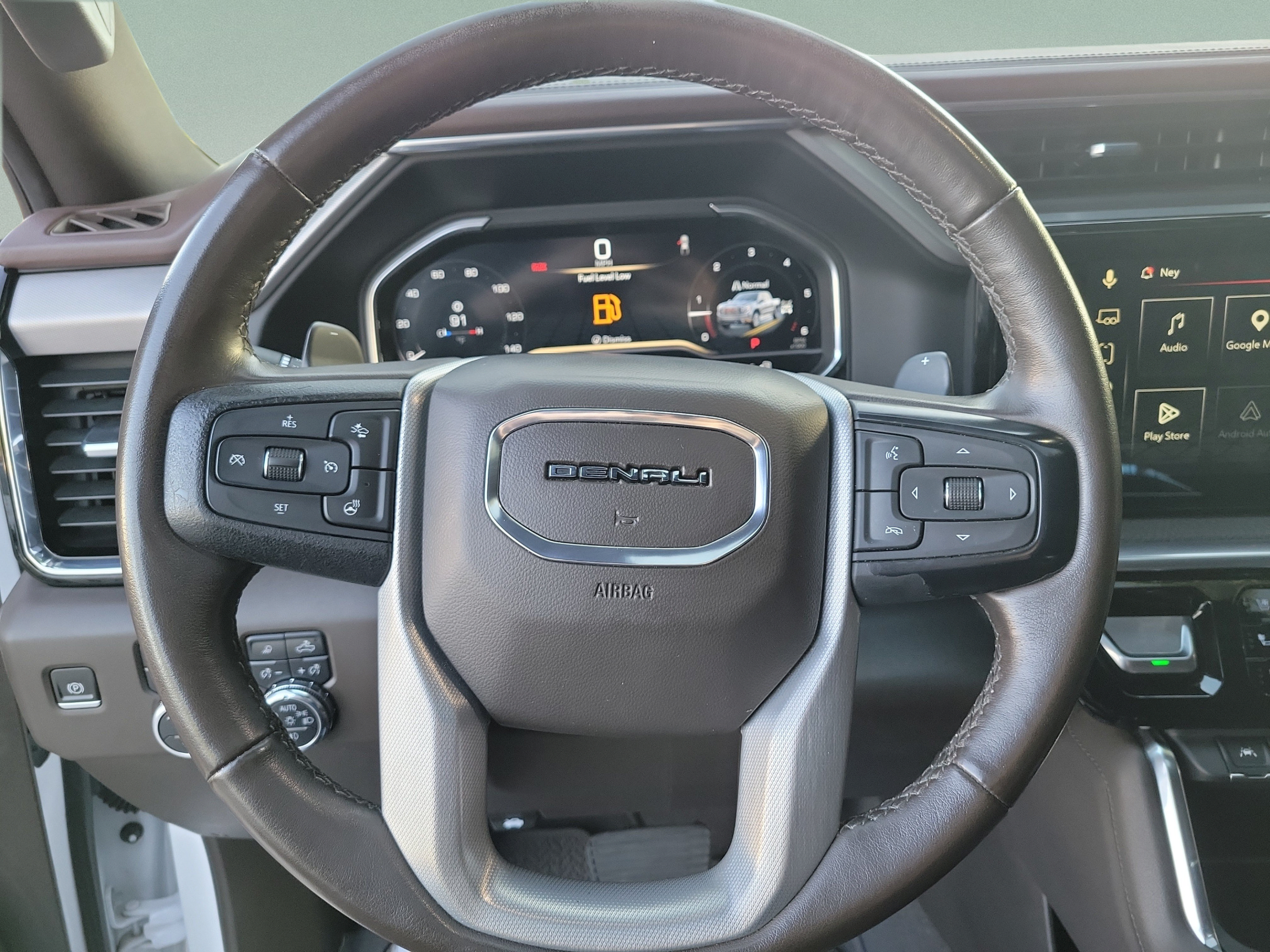 Used 2022 GMC Sierra 1500 Denali w/ Denali Reserve Package AWD/4WD image 17