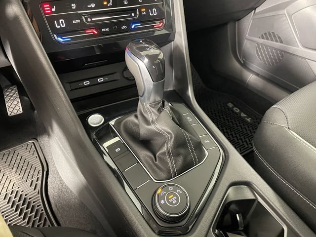 New 2026 Volkswagen Taos SEL AWD/4WD image 7