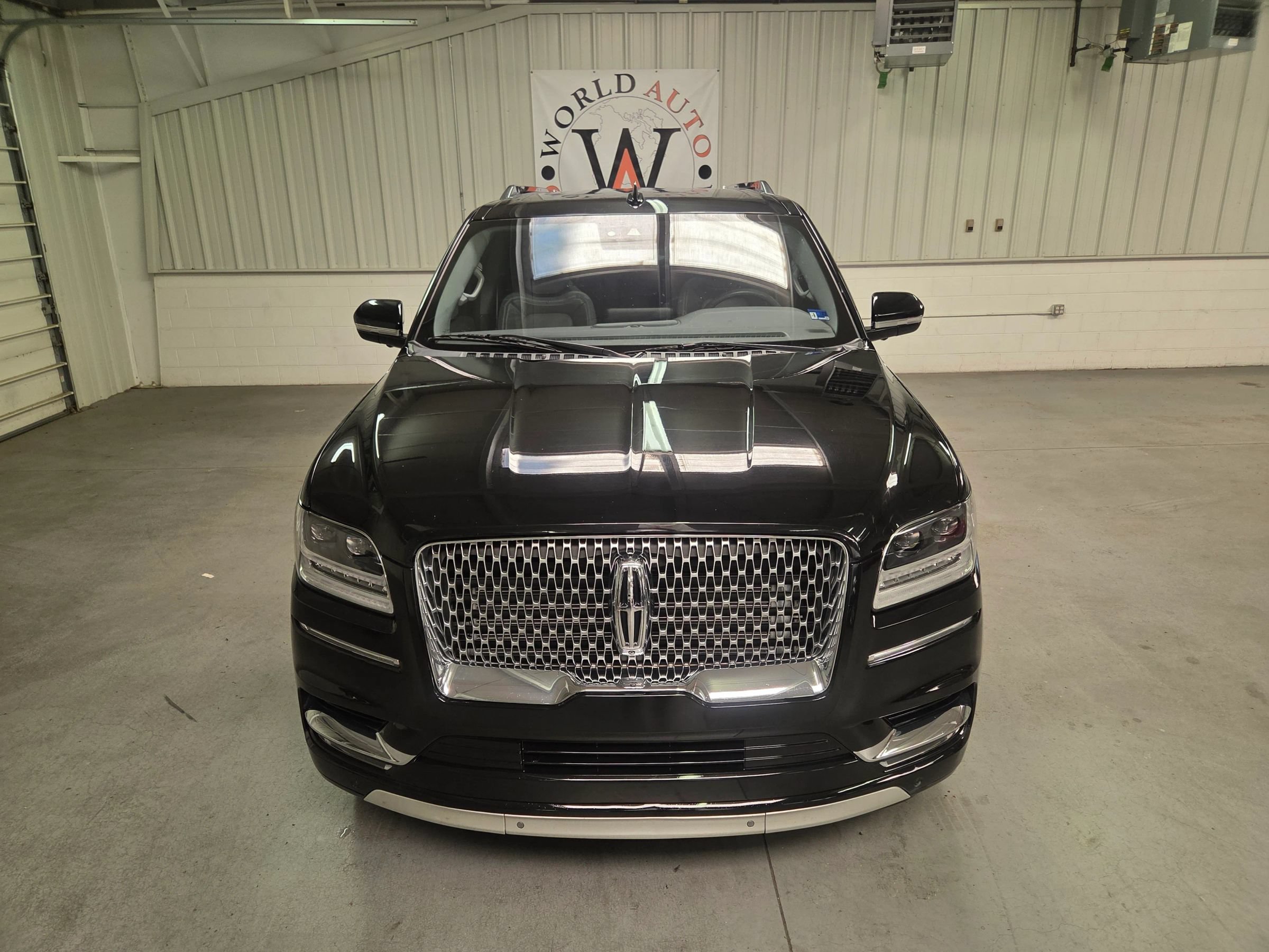 Used 2021 Lincoln Navigator L Reserve RWD image 12