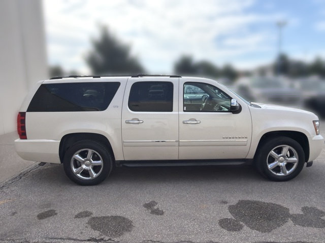 Used 2012 Chevrolet Suburban LTZ AWD/4WD image 5