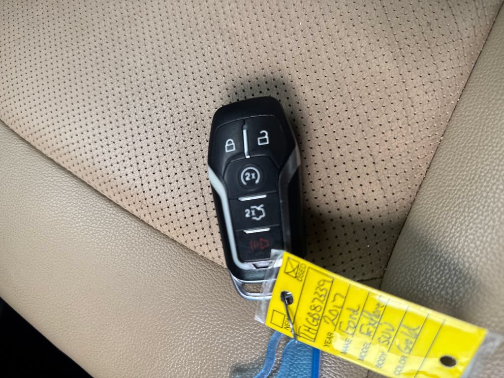 Used 2017 Ford Explorer Limited w/ Equipment Group 301A FWD image 29