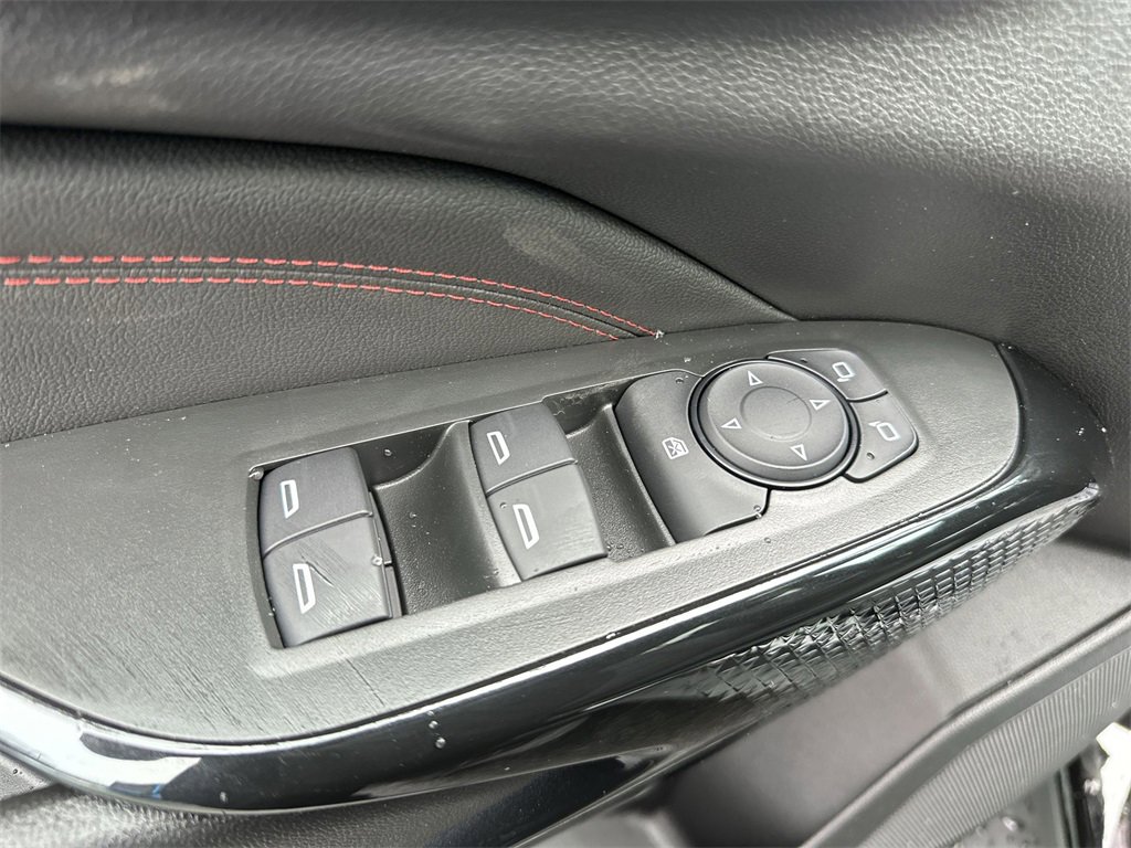 New 2026 Chevrolet Trax RS w/ Sunroof Package image 13