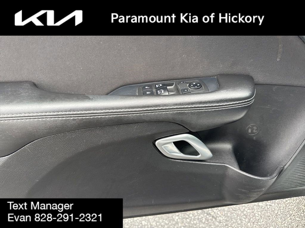 Used 2019 Dodge Challenger SXT w/ Blacktop Package image 13