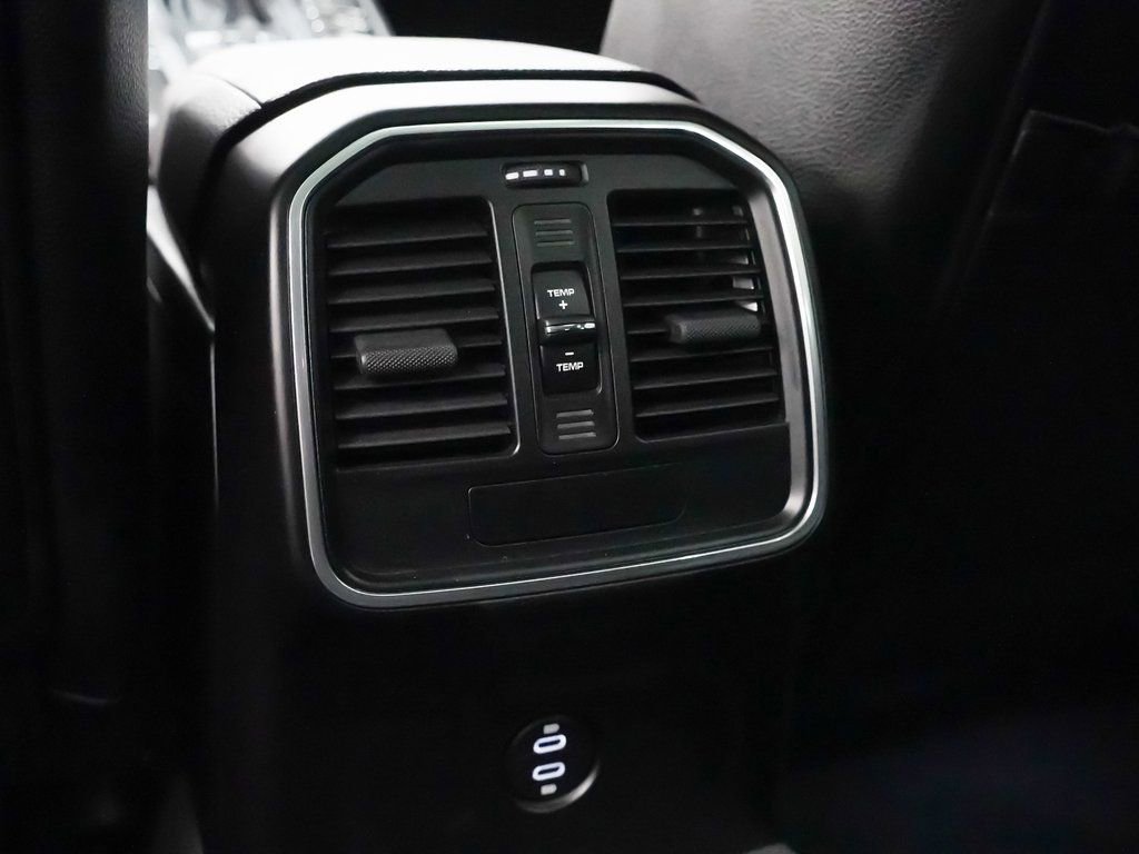 Certified 2021 Porsche Macan image 20