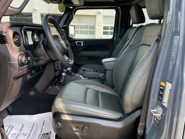 Used 2025 Jeep Gladiator Mojave AWD/4WD image 19