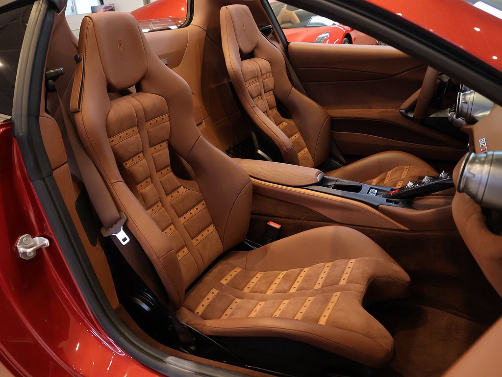 Certified 2023 Ferrari 812 GTS RWD image 34