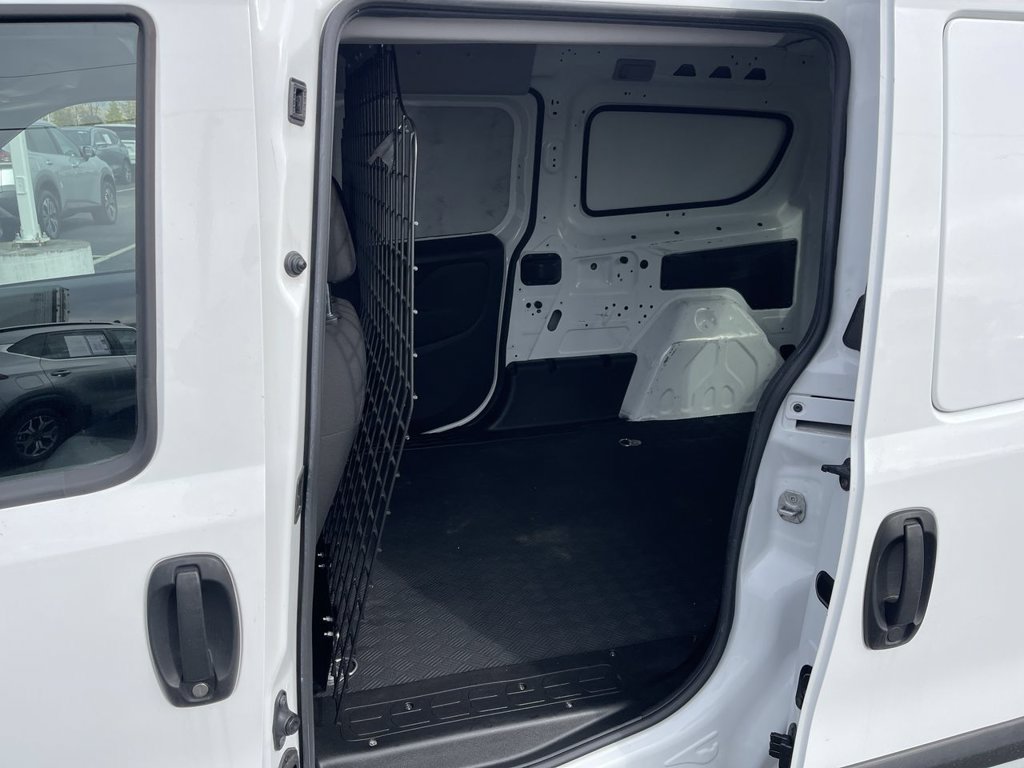 Used 2022 RAM ProMaster City Tradesman w/ Window Group 04 FWD image 11