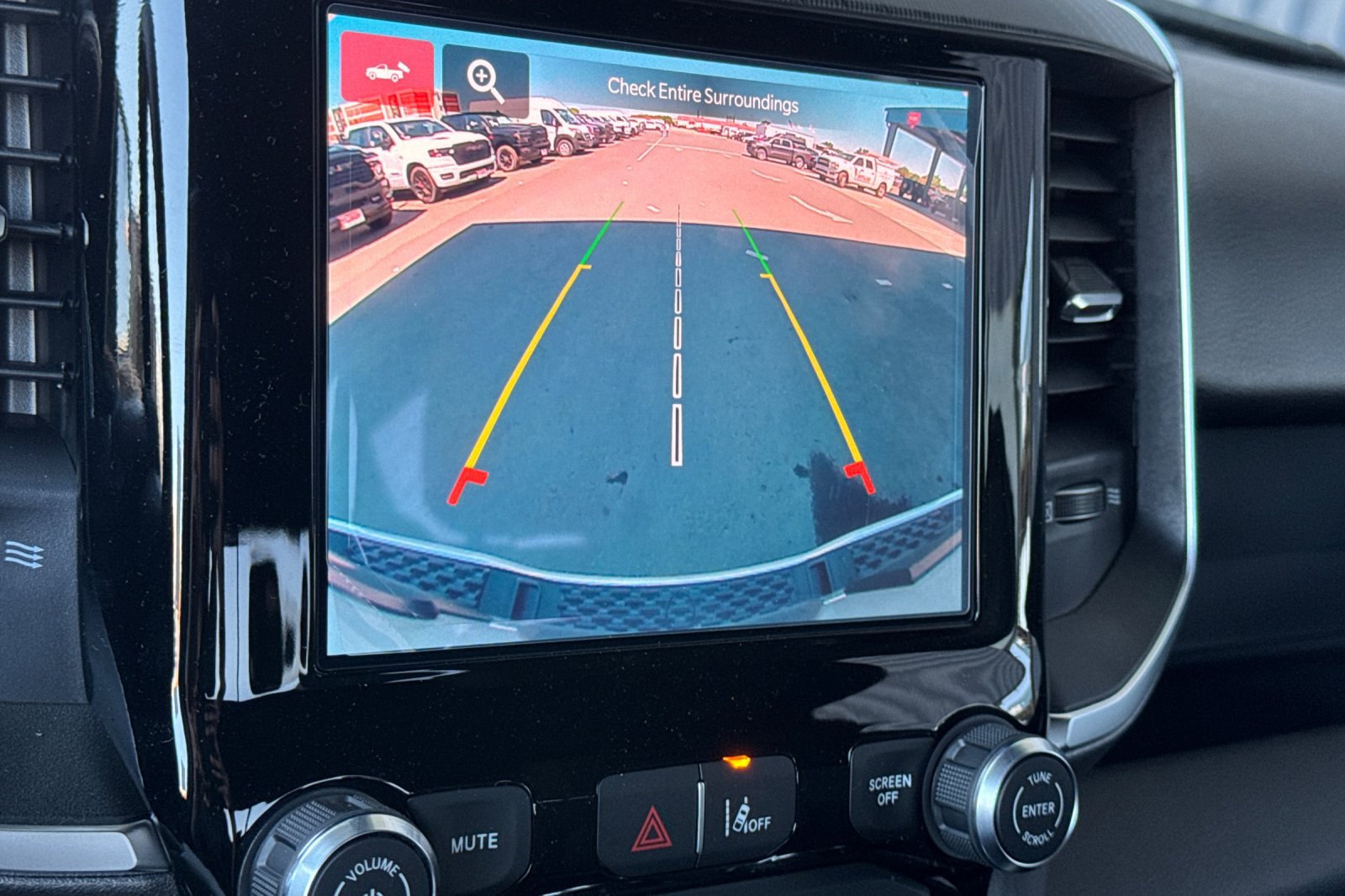 New 2026 RAM 1500 Express AWD/4WD image 17